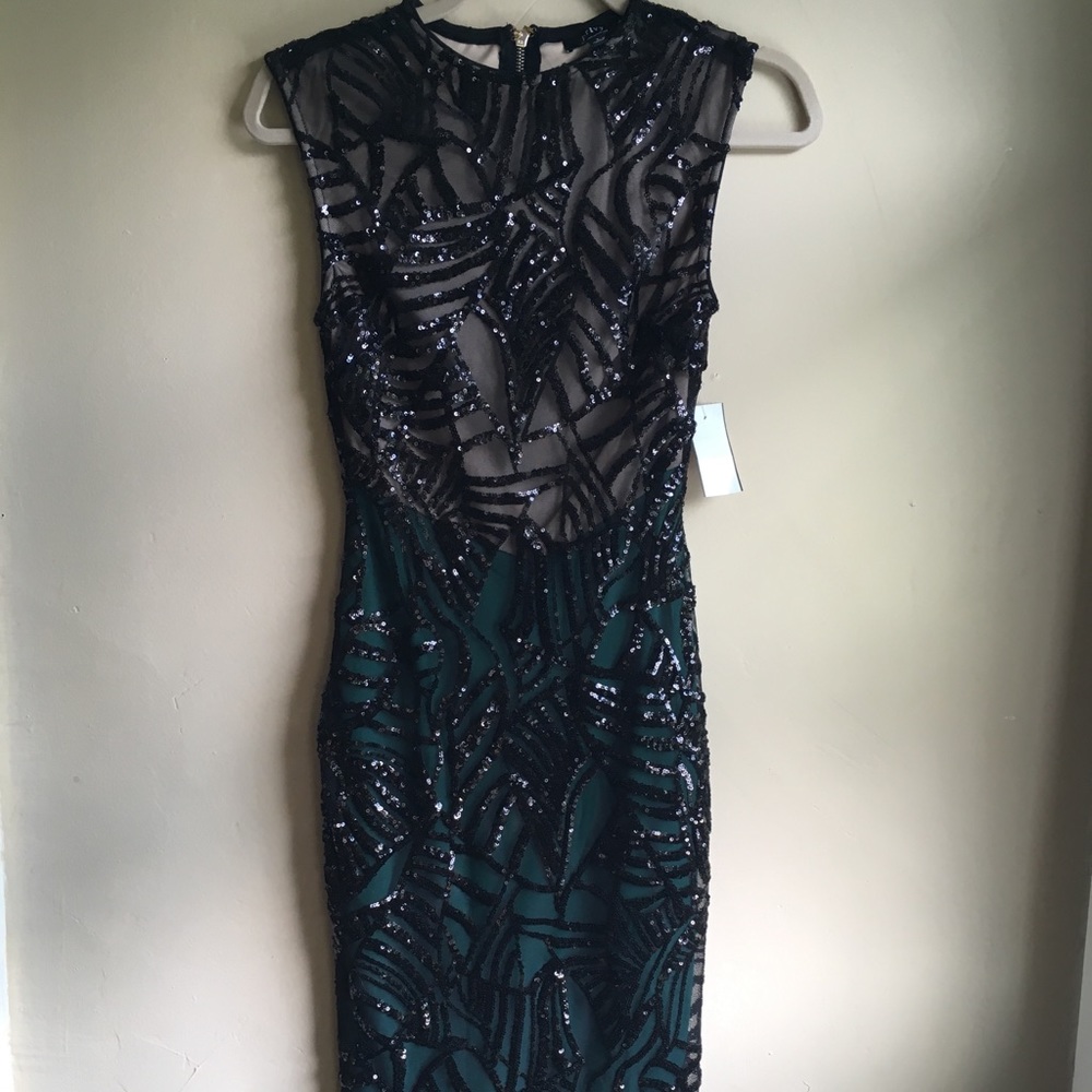 SEQUINED BODY-CON DRESS